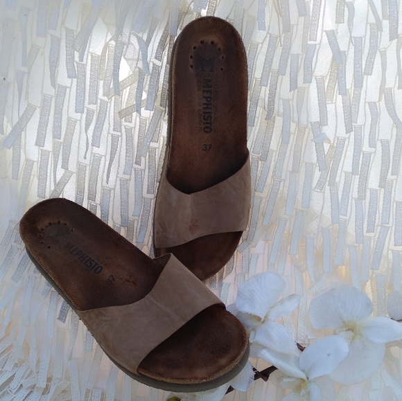 mephisto leather sandals